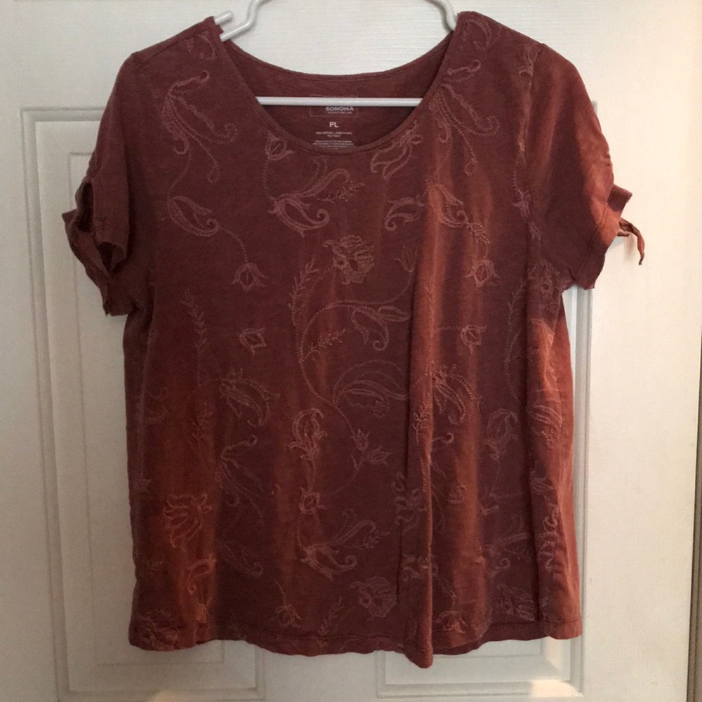 Women’s Sonoma embroidered top.